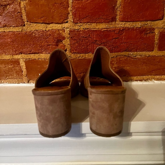 14th & Union — Beige Open Toe Suede Mule Block Heel — Size: 8 - Picture 3 of 5